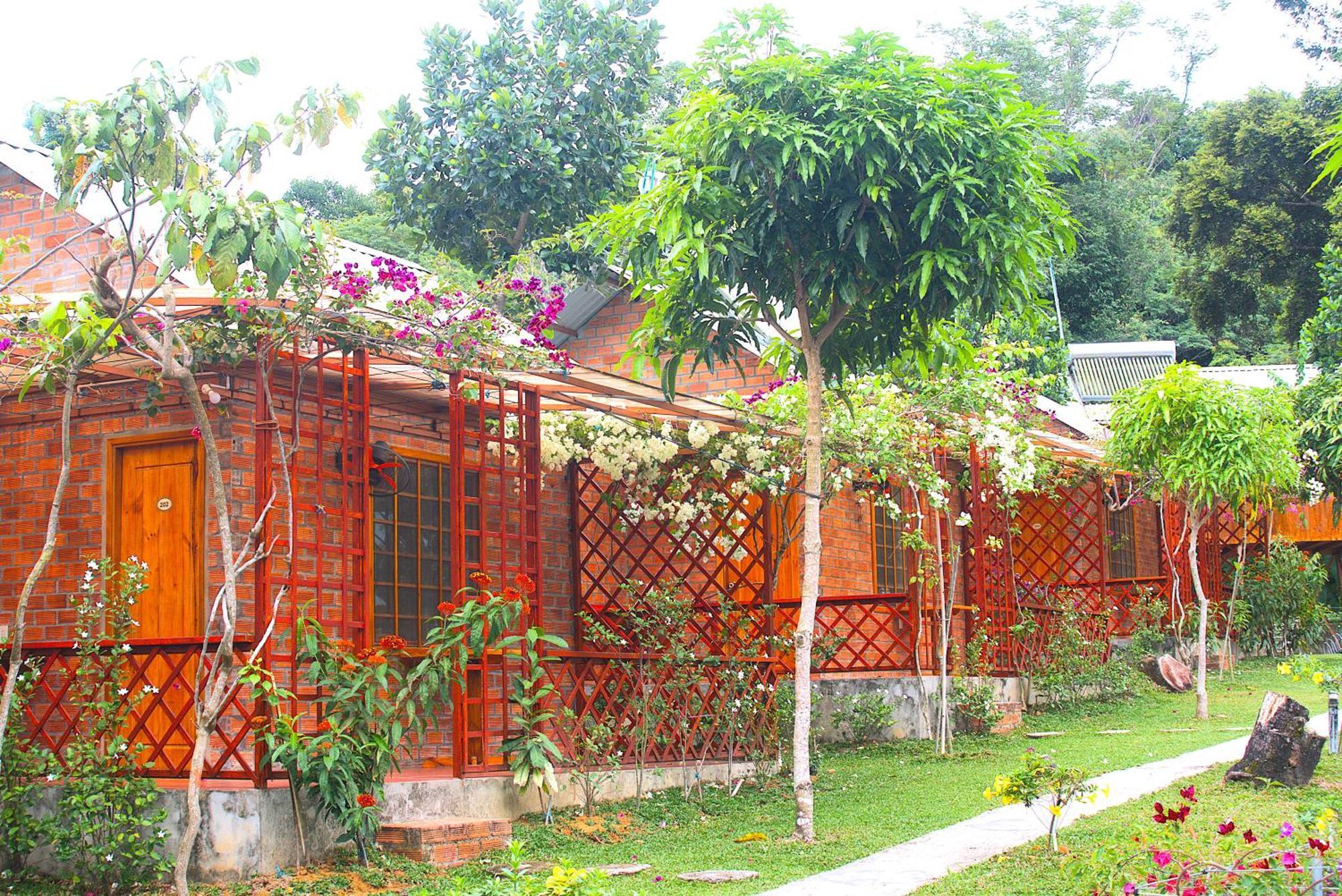 Phu Quoc Valley Sen Bungalow المظهر الخارجي الصورة